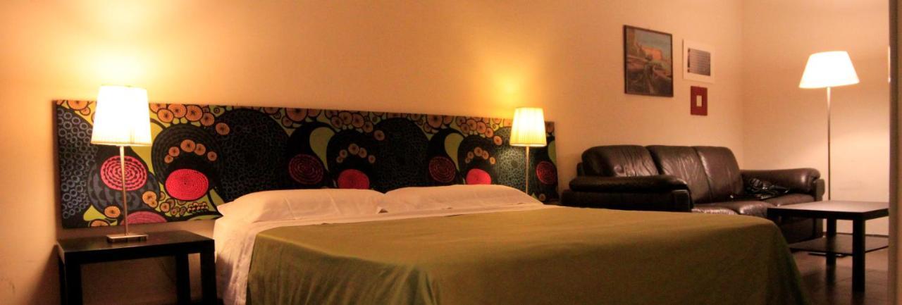 Metropolis Guest house *